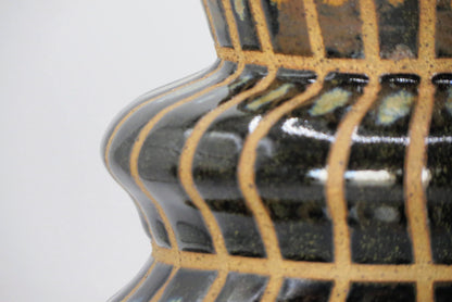 Checkered Cream Drip Vase